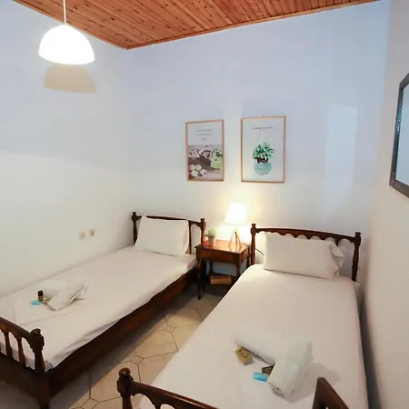 아파트 Family House At Corfu Town *